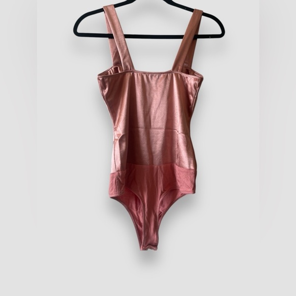 Lulus NWT Rusty Rose Pink Satin Bodysuit Your Time To Shine Women’s Size Small - Picture 3 of 7